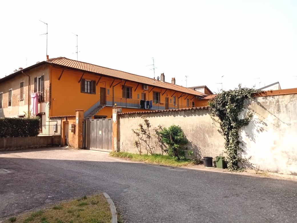 Mesero- appartamento in corte, con cantina e autorimessa