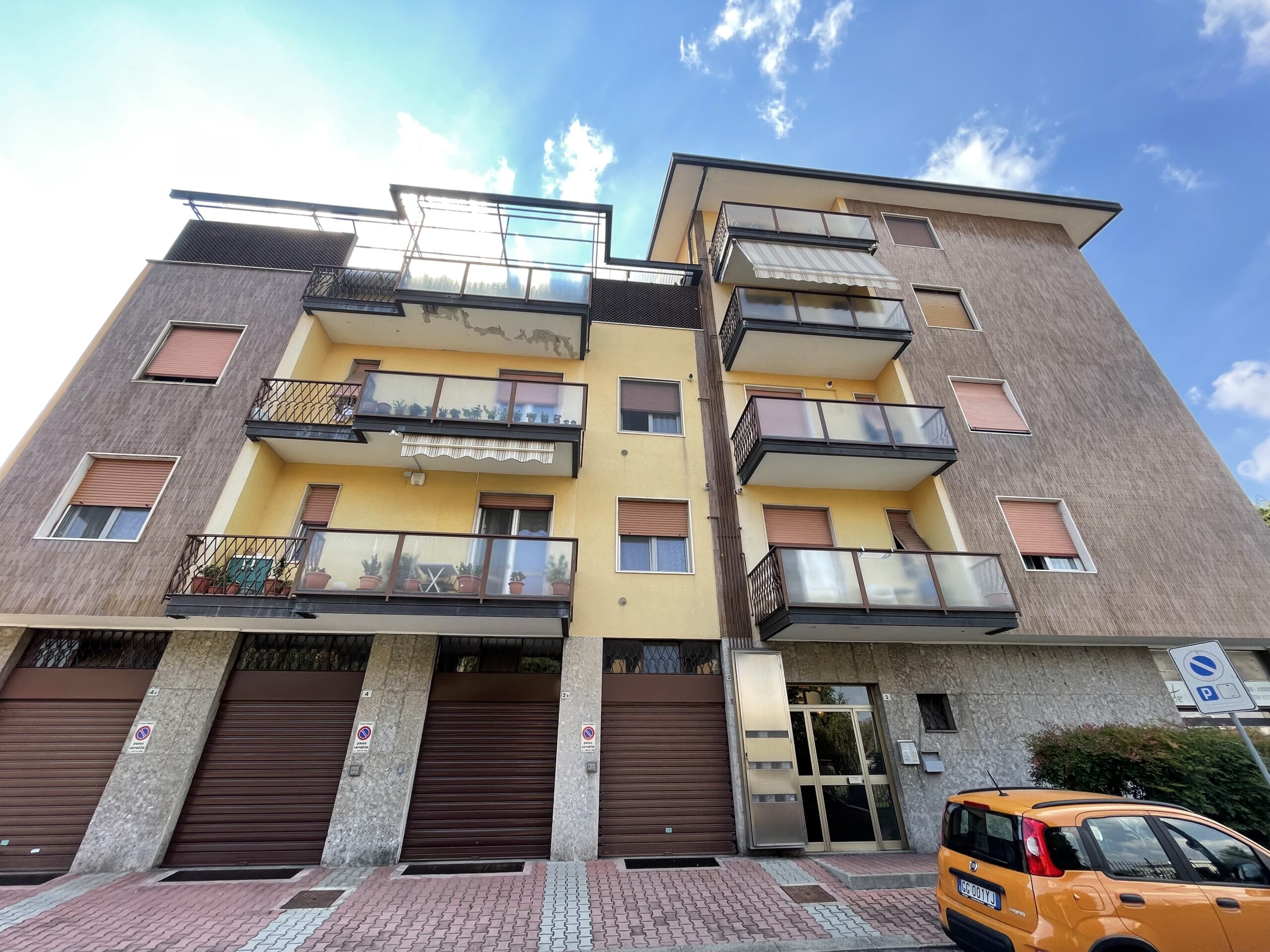 TRILOCALE CON AMPIO TERRAZZO