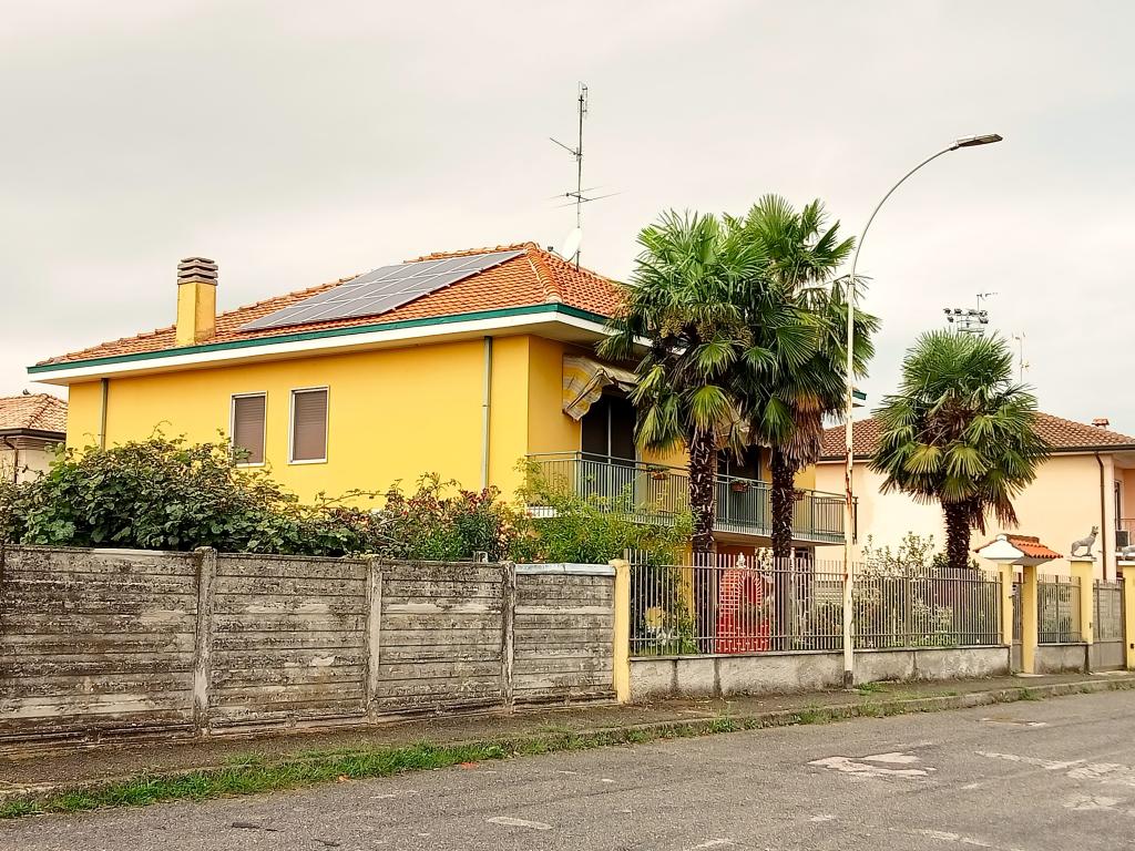 Villa singola in zona residenziale